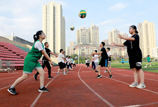 孔帕尼：塔帅说赢了欧洲最强球队？没人会在11月自认为是最强