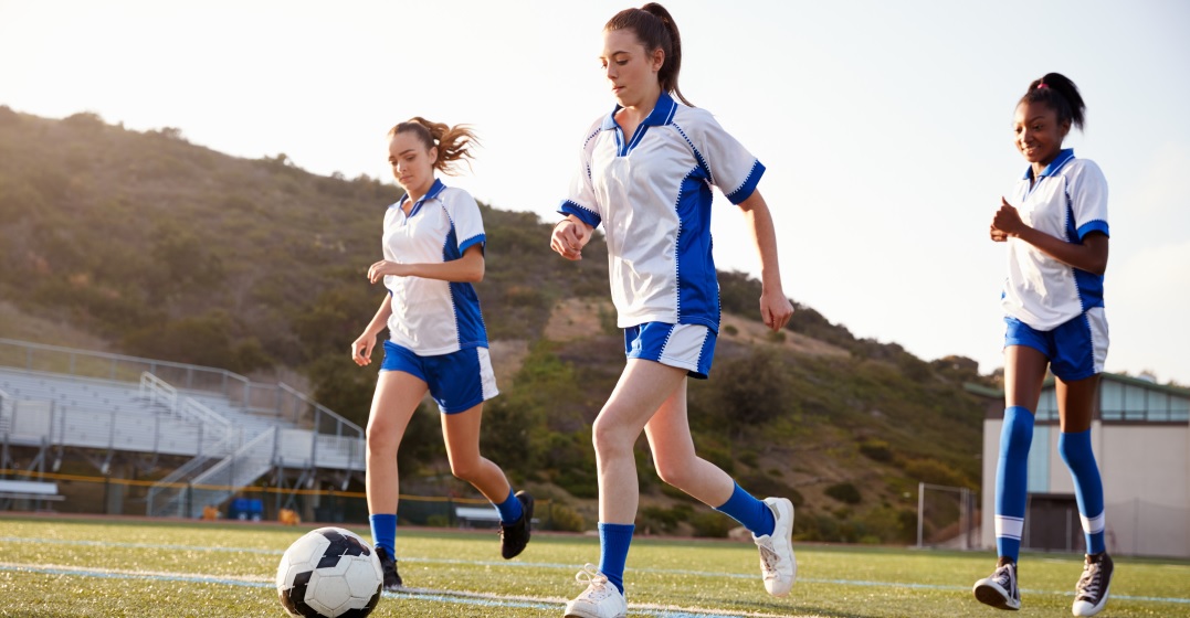 字母哥缺阵进攻受阻！波蒂斯扛起进攻大旗，雄鹿仅得101分